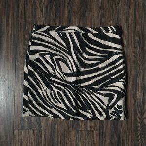 Zebra-like Patterned Mini Skirt